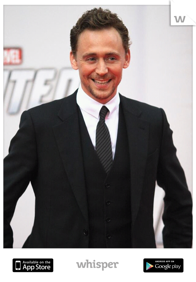 Tom Hiddleston is a very attractive man. *fangirlfangirl* So much class:) 