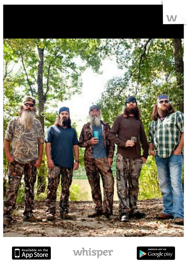 my standards in men are based on duck dynasty tall cute and bearded:)