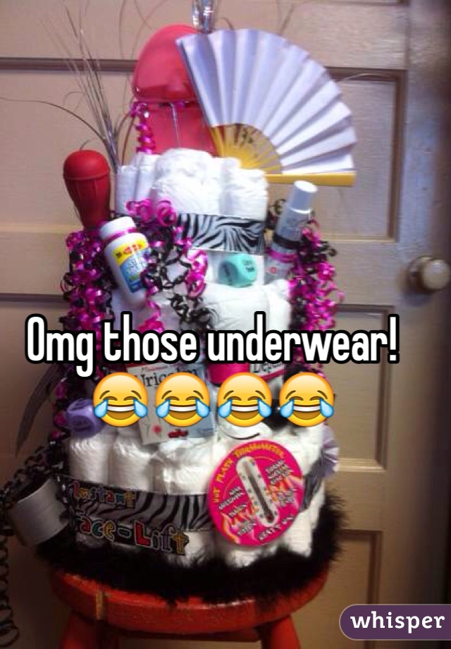 Omg those underwear!
😂😂😂😂