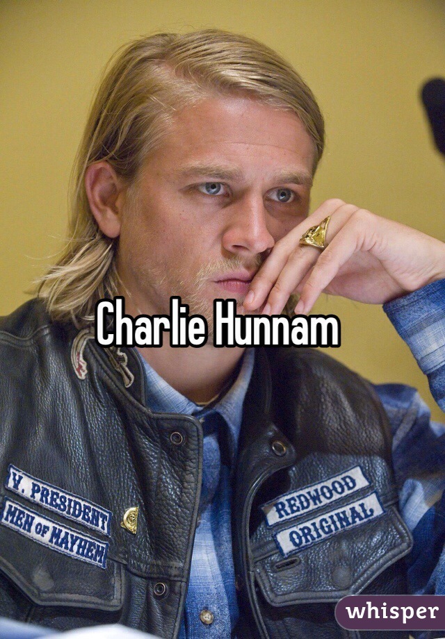 Charlie Hunnam 
