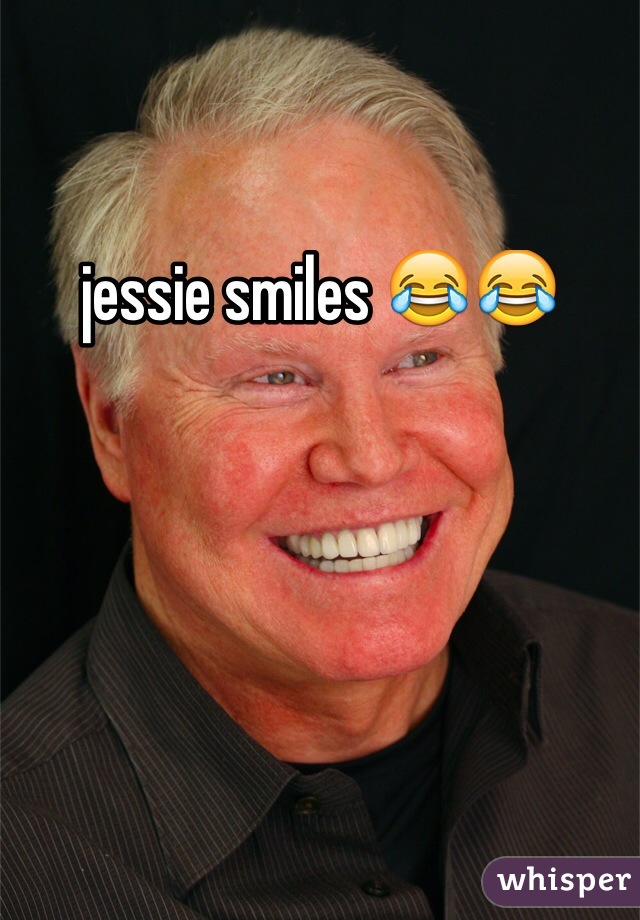 jessie smiles 😂😂