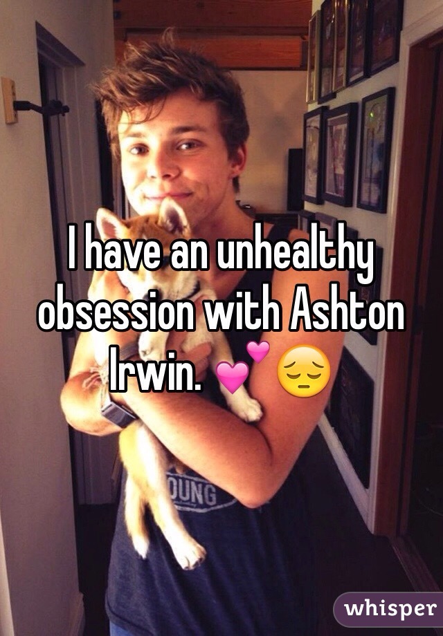 I have an unhealthy obsession with Ashton Irwin. 💕😔