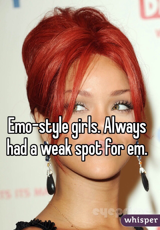 Emo-style girls. Always had a weak spot for em. 