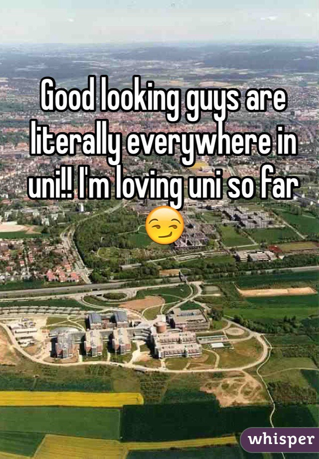 Good looking guys are literally everywhere in uni!! I'm loving uni so far 😏