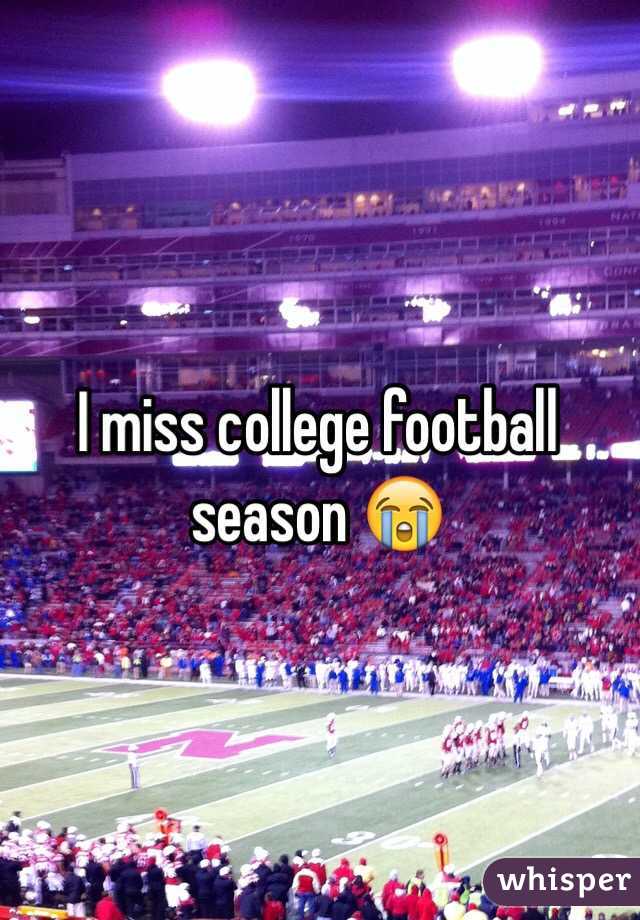 I miss college football season 😭
