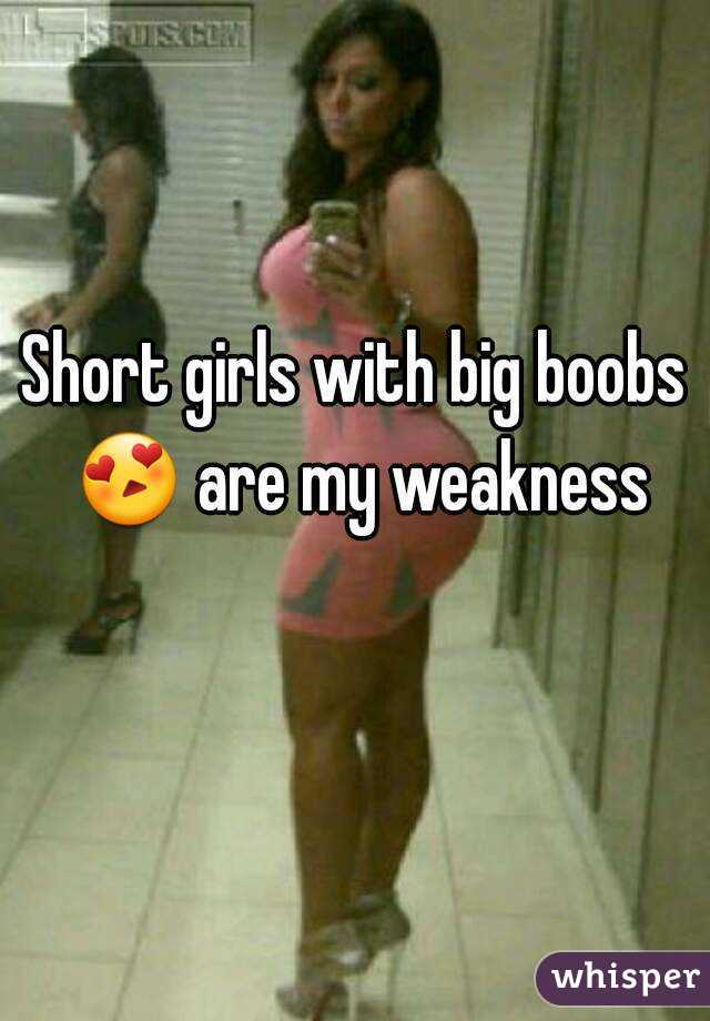 Short girls with big boobs 😍 are my weakness 