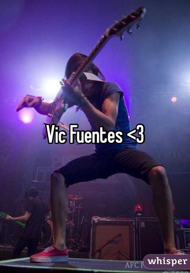 Vic Fuentes <3