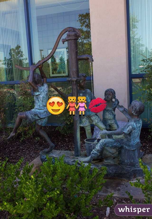 😍👭💋