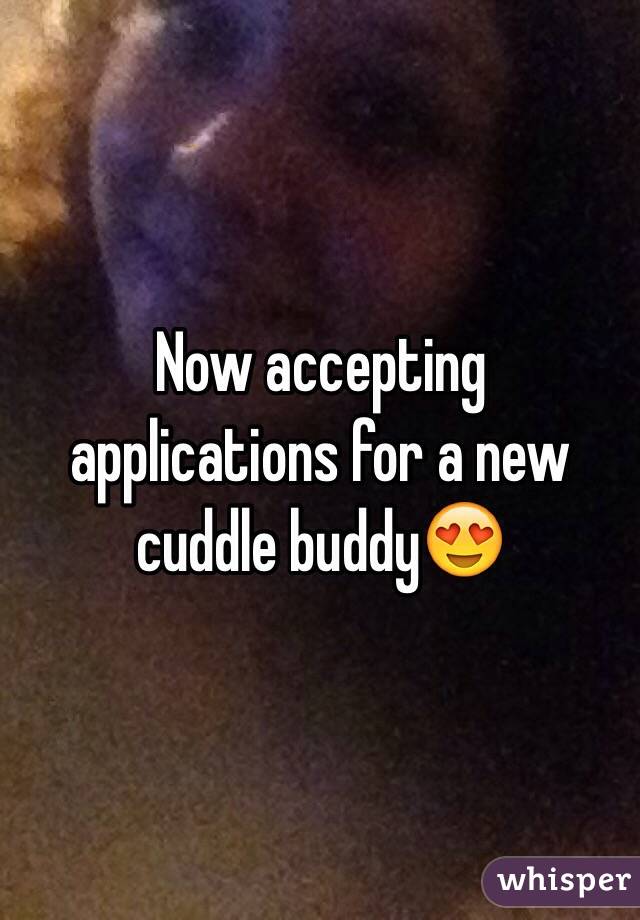 Now accepting applications for a new cuddle buddy😍