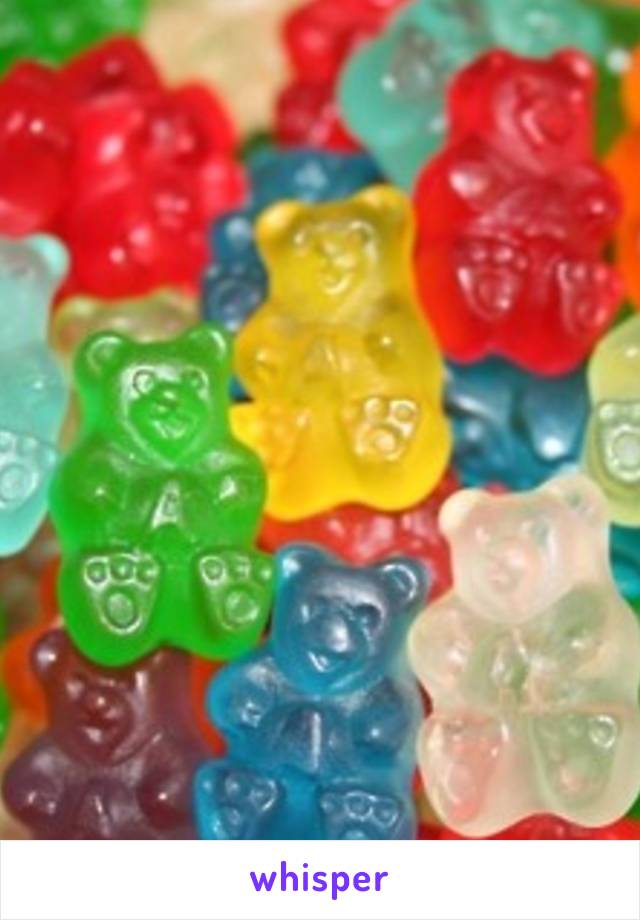 When I'm bored at work I take photos of gummy bears




They are best friends