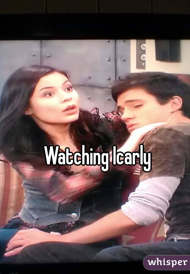 Watching Icarly
