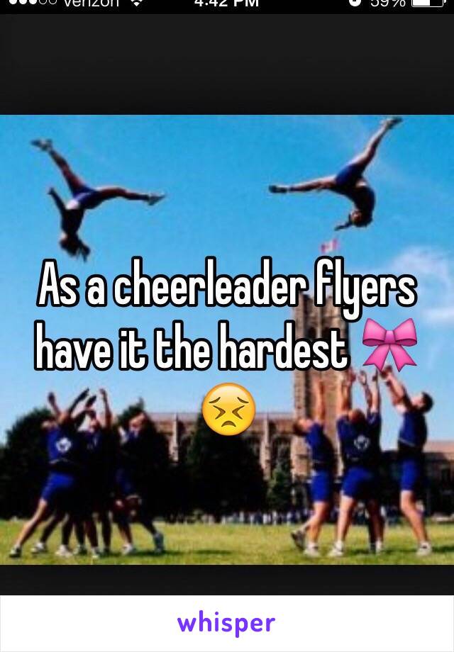 As a cheerleader flyers have it the hardest 🎀😣
