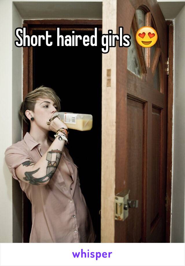 Short haired girls 😍