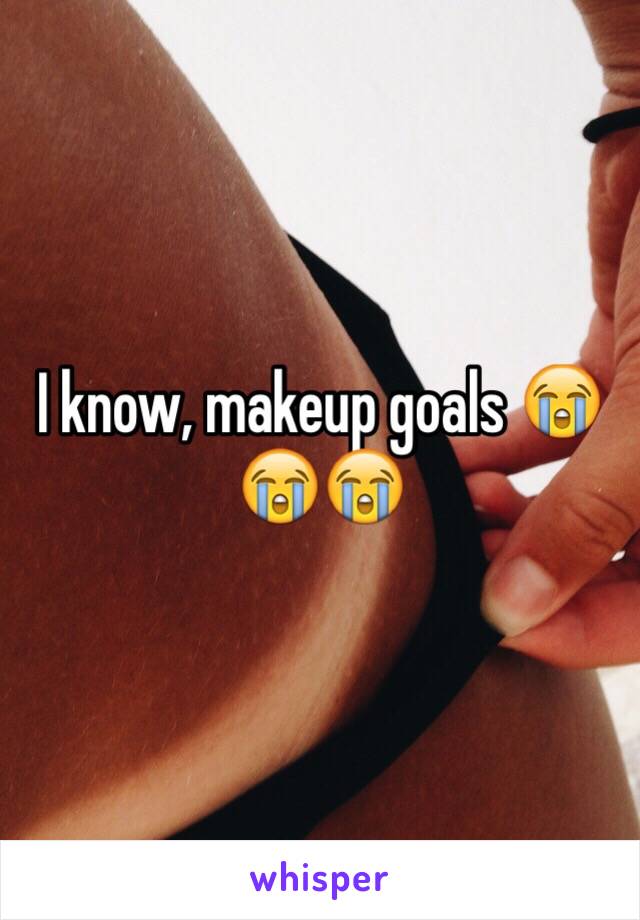 I know, makeup goals 😭😭😭