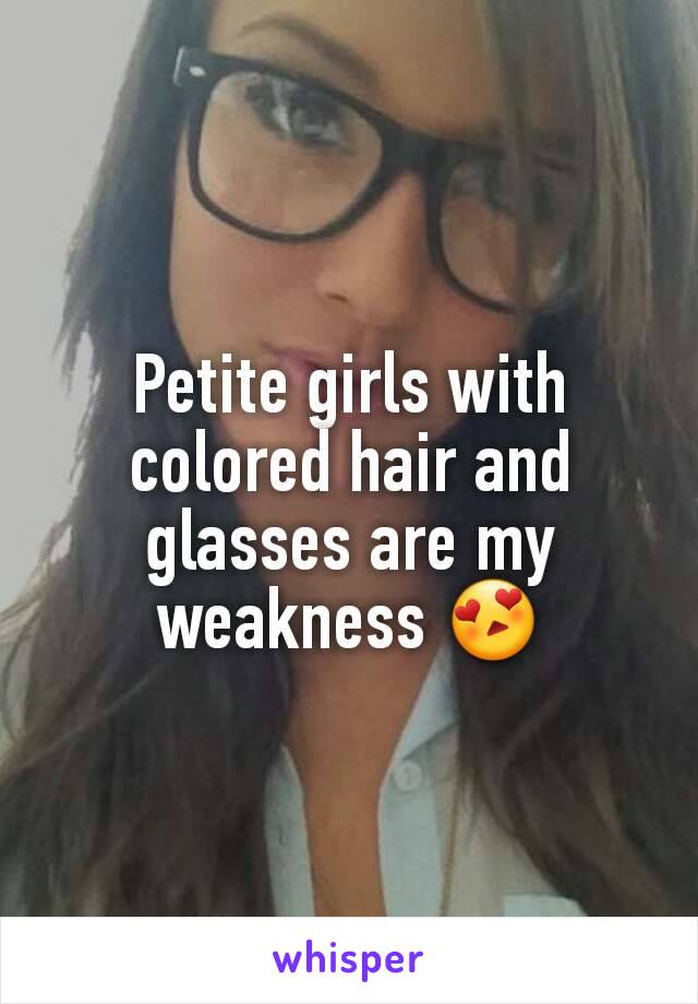 Petite girls with colored hair and glasses are my weakness 😍