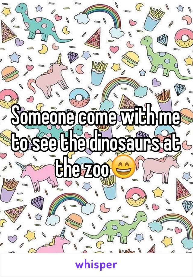 Someone come with me to see the dinosaurs at the zoo😄