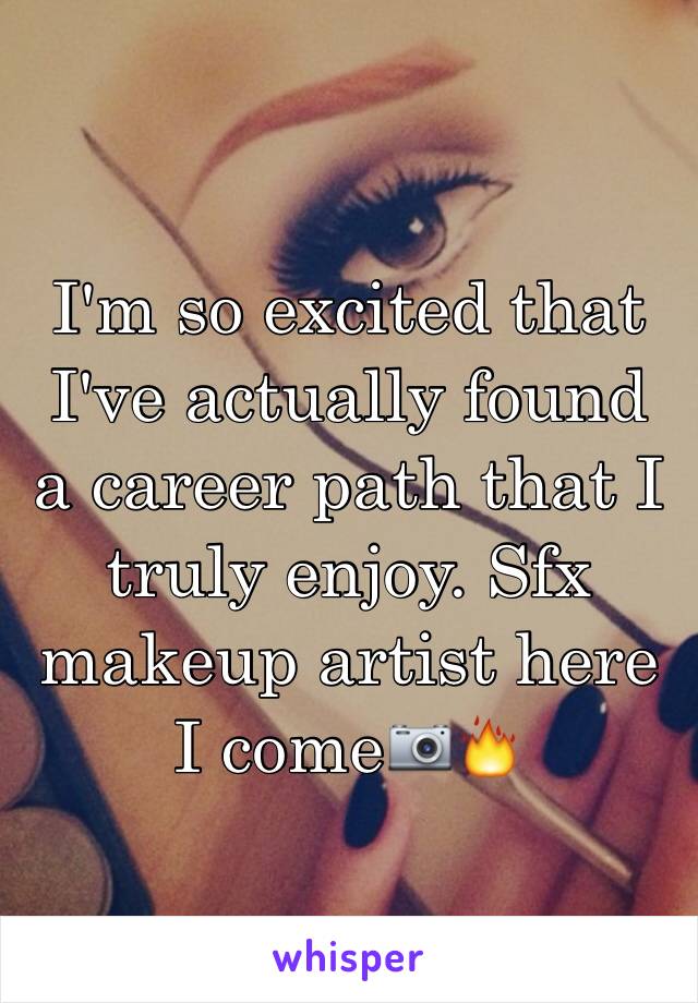 I'm so excited that I've actually found a career path that I truly enjoy. Sfx makeup artist here I come📷🔥