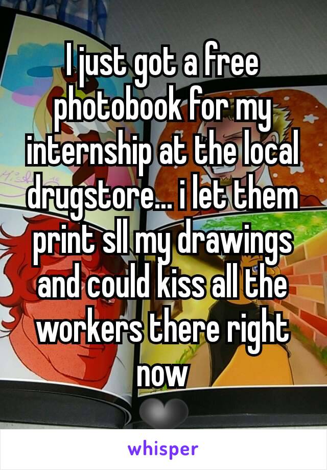 I just got a free photobook for my internship at the local drugstore... i let them print sll my drawings and could kiss all the workers there right now
❤