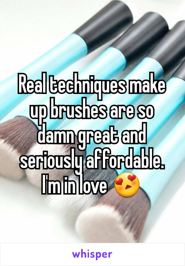 Real techniques make up brushes are so damn great and seriously affordable. I'm in love 😍