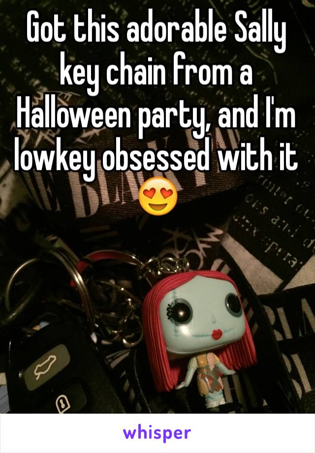 Got this adorable Sally key chain from a Halloween party, and I'm lowkey obsessed with it 😍