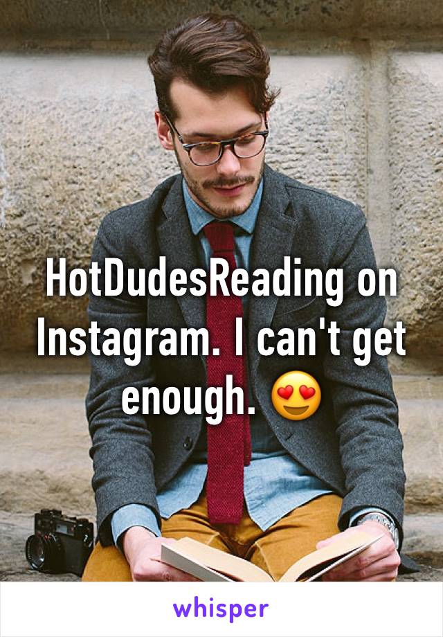 HotDudesReading on Instagram. I can't get enough. 😍