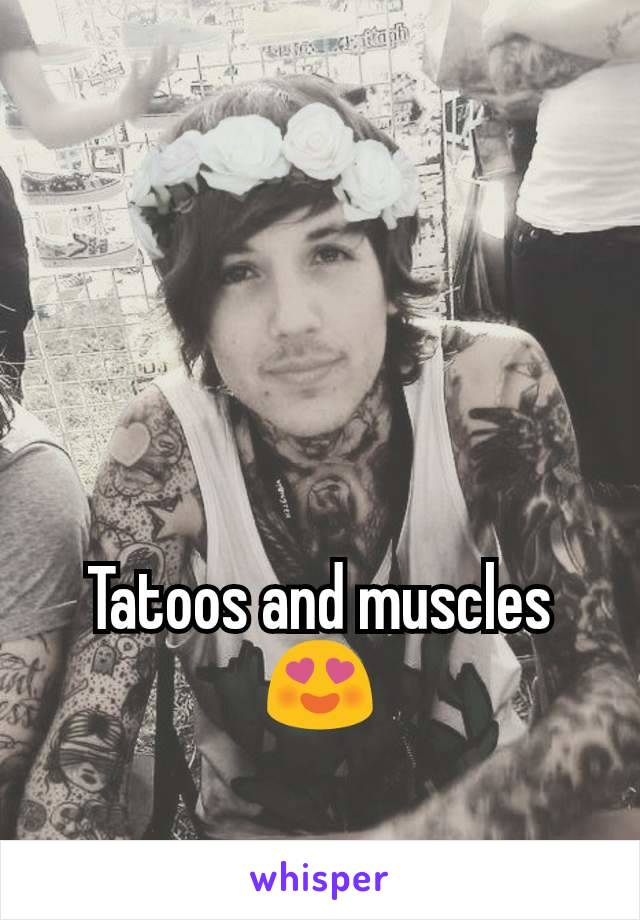 Tatoos and muscles😍