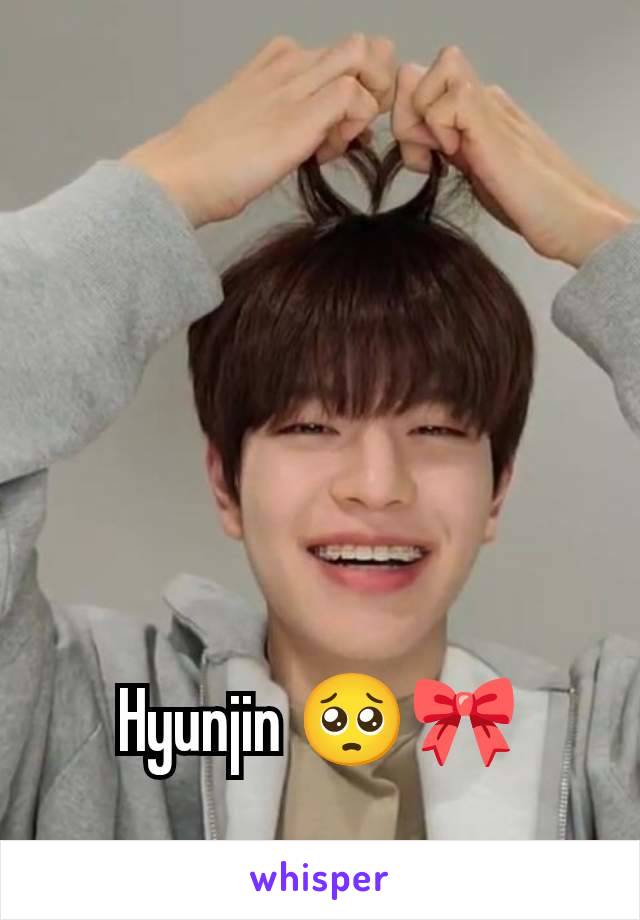 Hyunjin 🥺🎀